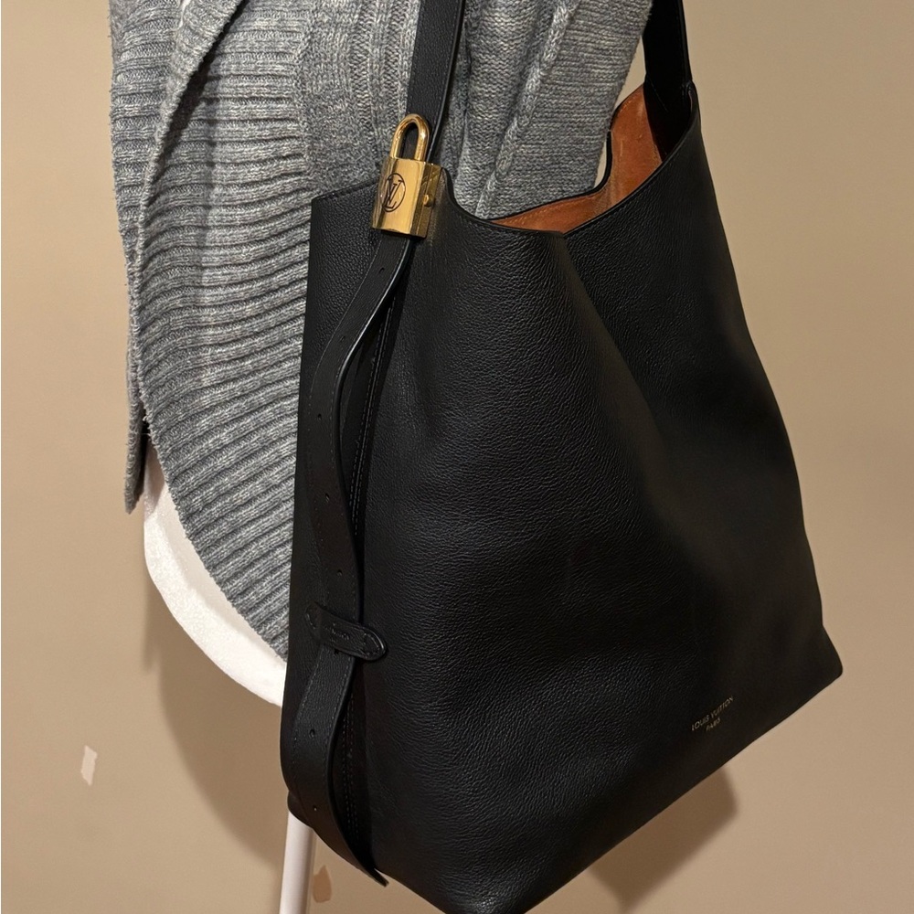 Louis Vuitton Black Low Key MM
